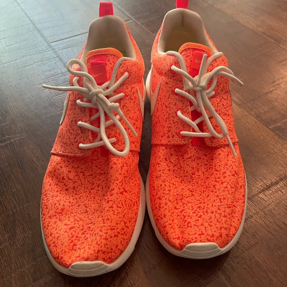 Nike gym shoes